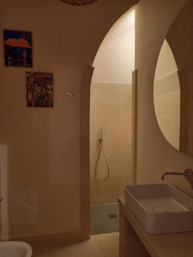 Le Petit Palais - Naples Bed and Breakfast Buitenkant foto